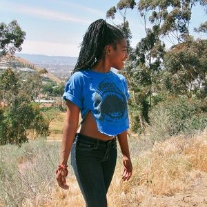 ‘JAWS’ Crop Tee